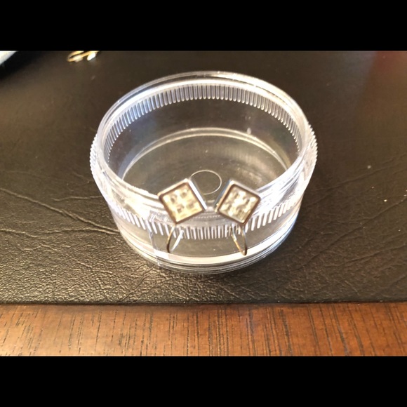 Jewelry - Earrings